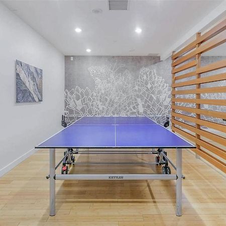 Three-Bedroom Condo With Free Parking Nearby Cn Tower With Lake View Toronto Exterior photo